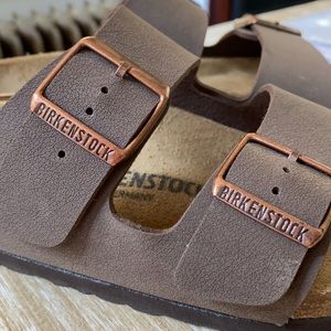 Women’s Birkenstock’s -Mocha, size 37. (6.5-7)